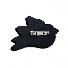 Charger l'image dans la galerie, Broche Vol d'Émeraude
