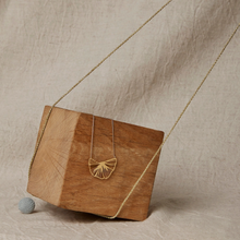 Charger l'image dans la galerie, COLLIER GINKGO
