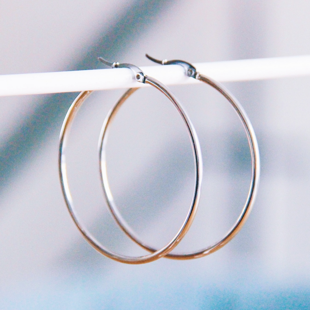 Créoles en acier inoxydable 50mm 'basic' - argenté