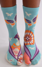 Charger l'image dans la galerie, Chaussettes Tabis la fille aux papillons
