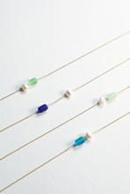 Charger l&#39;image dans la galerie, Recycled Glass Morse Short Necklace MINT
