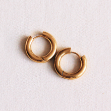 Charger l'image dans la galerie, Créoles larges en acier inoxydable 16 mm - doré
