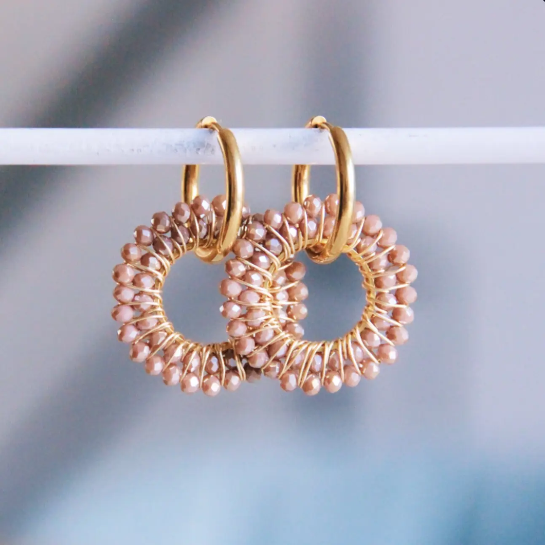 Earring with round faceted pendant - mocha