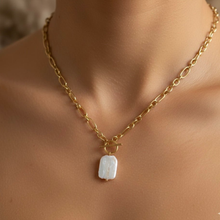 Charger l'image dans la galerie, HARPER - Collier à Chaîne or et Perle Baroque
