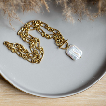 Charger l'image dans la galerie, HARPER - Collier à Chaîne or et Perle Baroque
