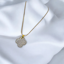 Charger l'image dans la galerie, PURE CLOVER HOLO COLLANA - Collier avec trèfle à quatre feuilles
