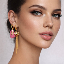 Charger l'image dans la galerie, SWEET CRUSH HOOP PINK – Boucle d'oreille unique
