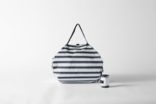 Charger l'image dans la galerie, Shupatto Anniversary Edition Bag M – Highlight Black
