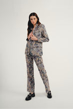 Charger l&#39;image dans la galerie, Le blazer Kirstie en velours tapis fleurs bleues

