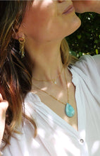 Charger l&#39;image dans la galerie, COLLIER ANITA MOONSTONE
